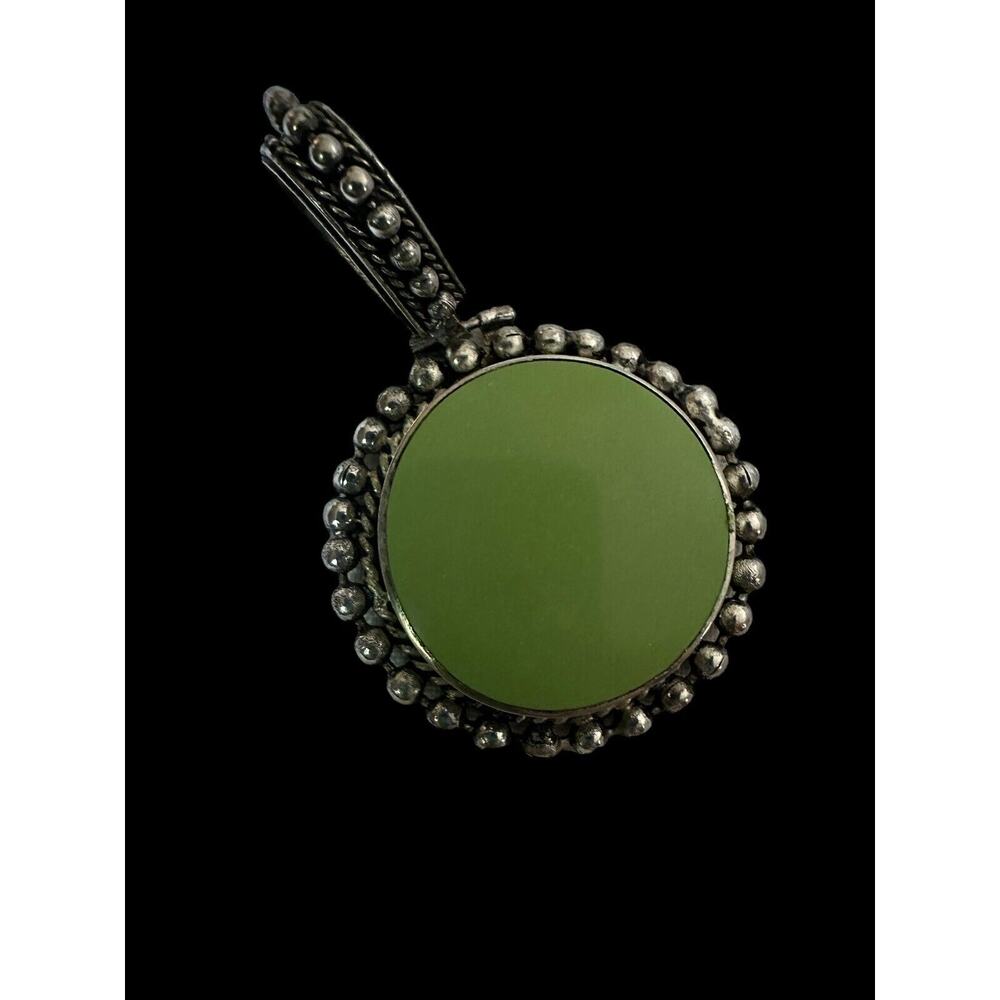 Vintage Bright Clover Green Enamel And Silver 2” Pendant - Picture 9 of 14